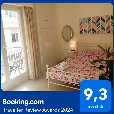Next To Metro! Bright Apartment With Fully Equipped Kitchen-2